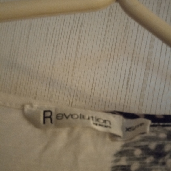 Feather tank top 2/$12 - Picture 2 of 2